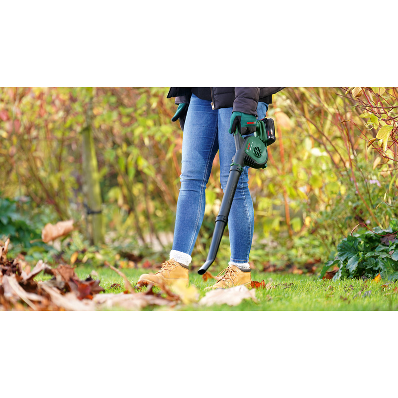 Akku-Laubbläser UniversalLeafBlower 18V-130