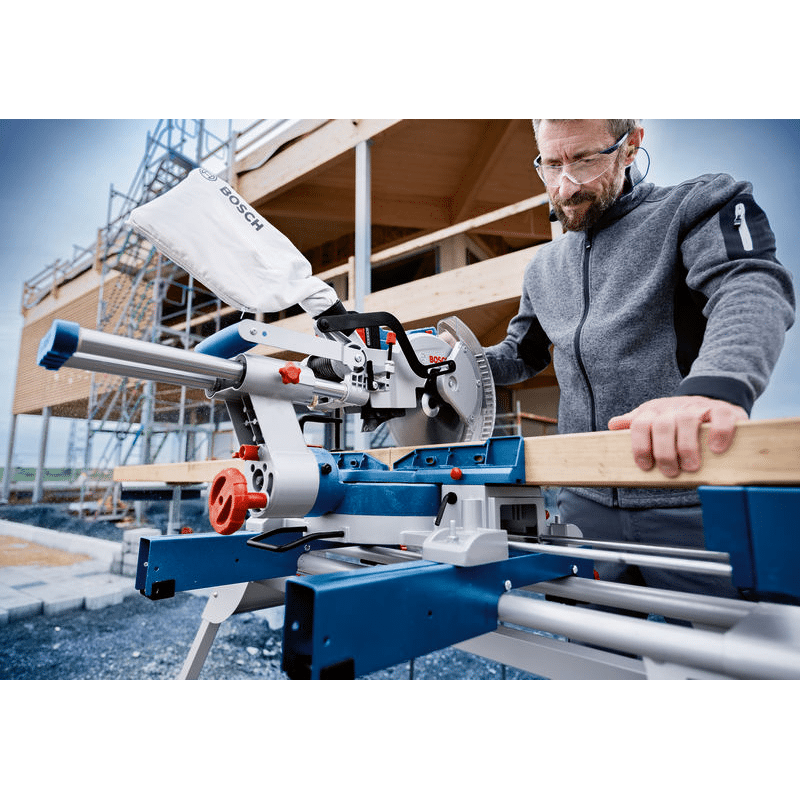 Akku-Kapp- und Gehrungssäge BITURBO GCM 18V-254 D